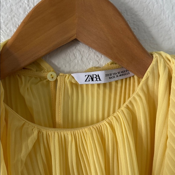 Zara Yellow Pleated Blouse - Picture 6 of 6